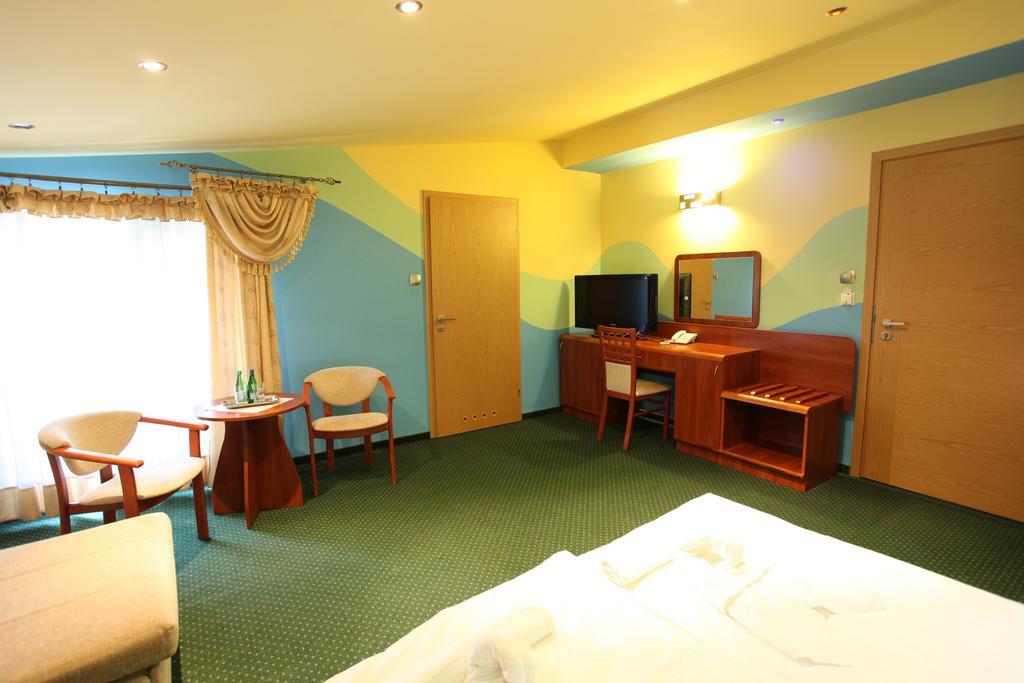Hotel Arka Spa Wisla Ruang foto